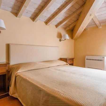 Hotel Milton マリーナ・ディ・ピエトラサンタ エクステリア 写真