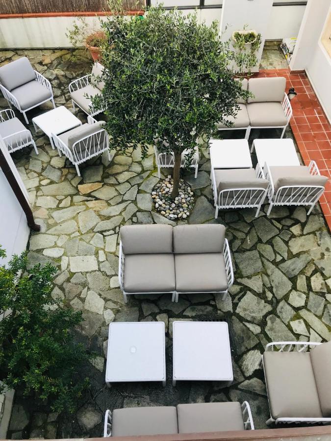 Hotel Milton マリーナ・ディ・ピエトラサンタ エクステリア 写真